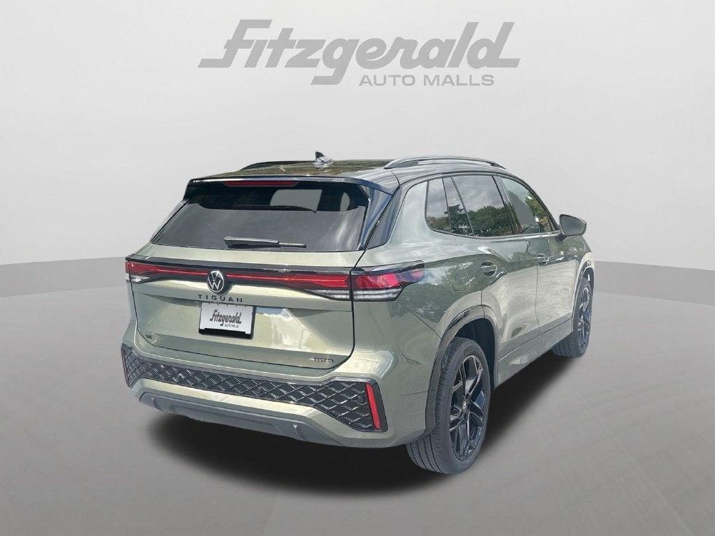 2026 Volkswagen Tiguan SE R-Line Black