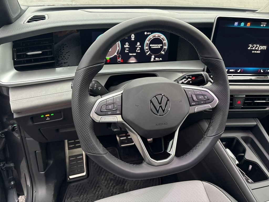 2026 Volkswagen Tiguan 2.0T SE R-Line Black