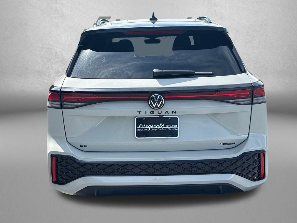 2026 Volkswagen Tiguan 2.0T SE R-Line Black