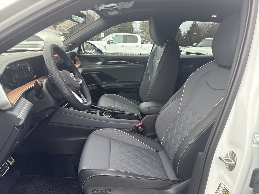 2026 Volkswagen Tiguan 2.0T SEL