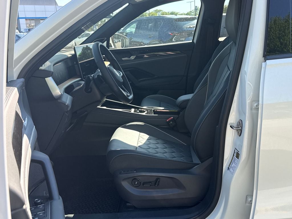 2026 Volkswagen Tiguan 2.0T SEL R-Line Turbo