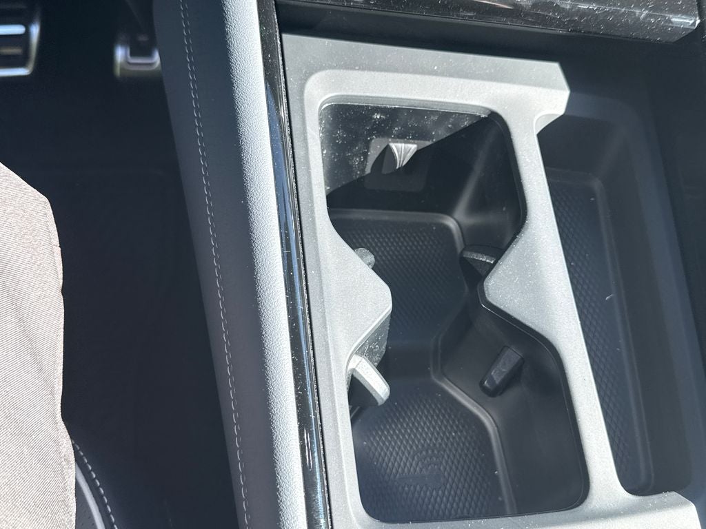 2026 Volkswagen Tiguan 2.0T SEL R-Line Turbo