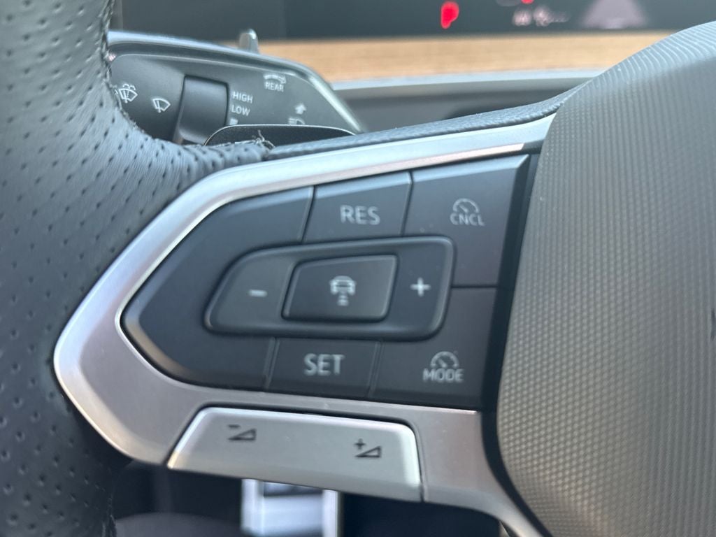 2026 Volkswagen Tiguan 2.0T SEL R-Line Turbo
