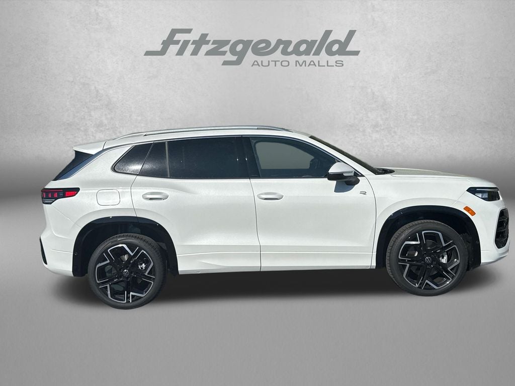 2026 Volkswagen Tiguan 2.0T SEL R-Line Turbo