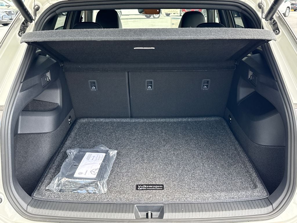 2026 Volkswagen Tiguan 2.0T SEL R-Line Turbo