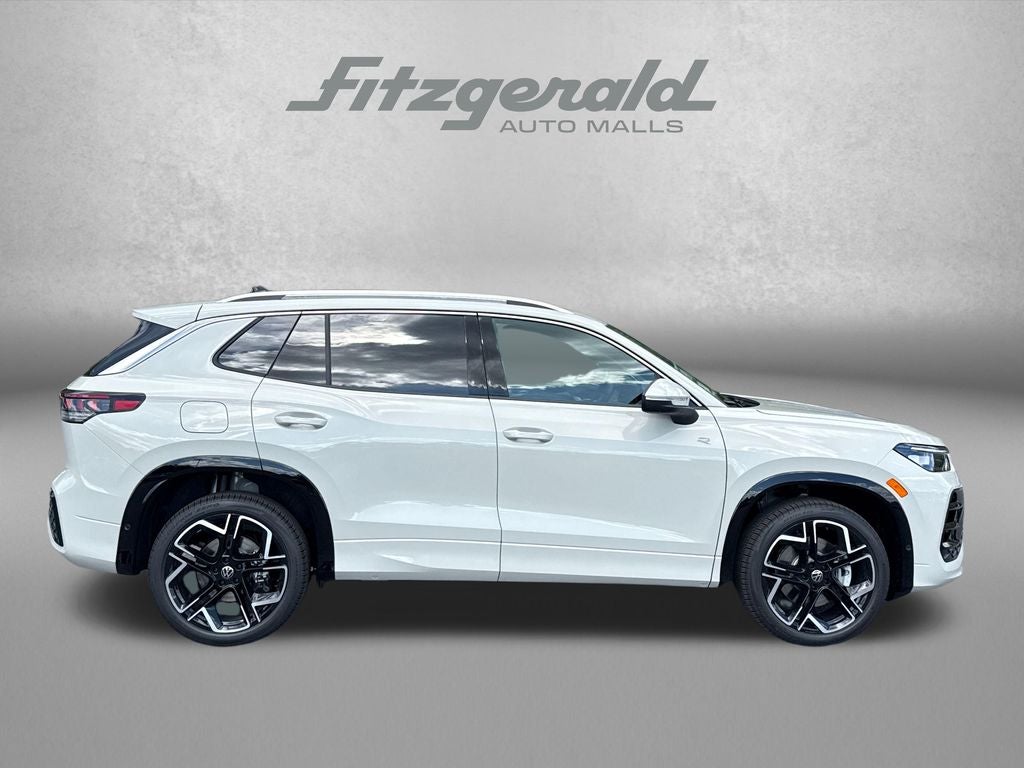 2026 Volkswagen Tiguan 2.0T SEL R-Line Turbo