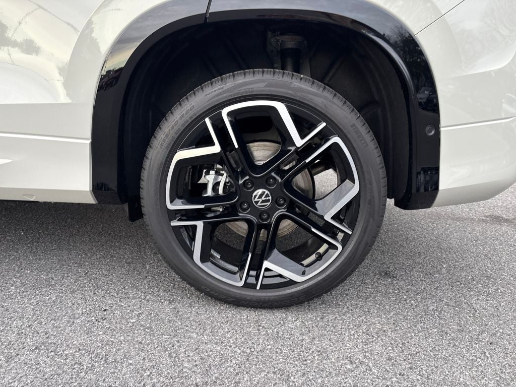 2026 Volkswagen Tiguan 2.0T SEL