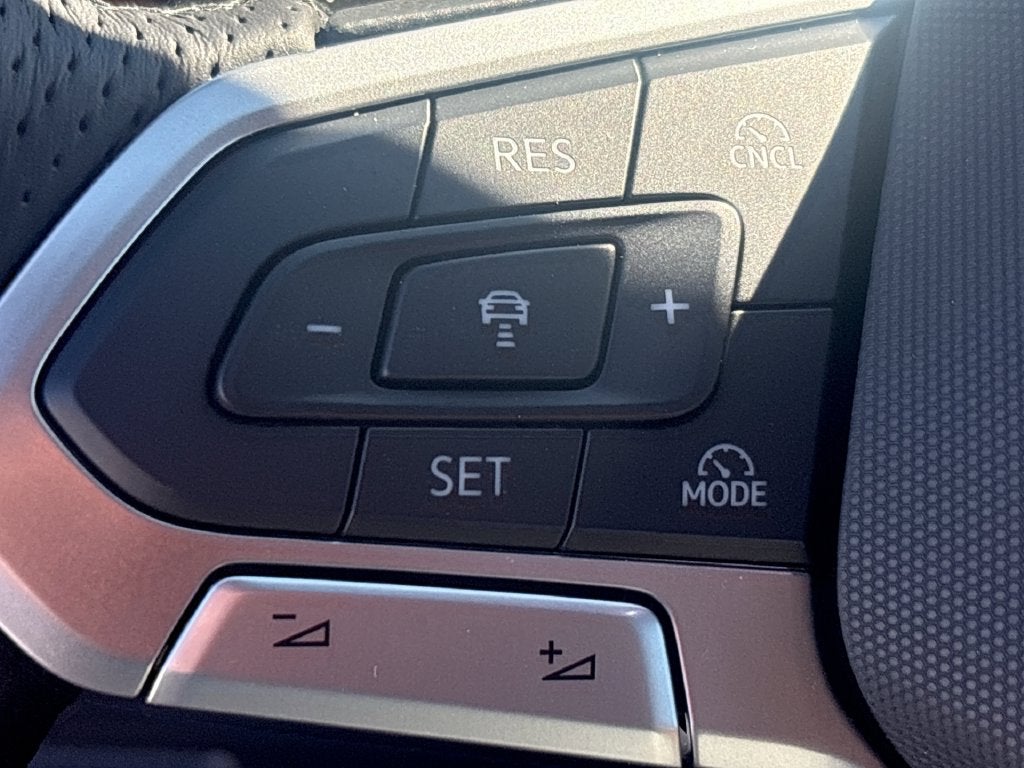 2026 Volkswagen Tiguan SEL R-Line Turbo