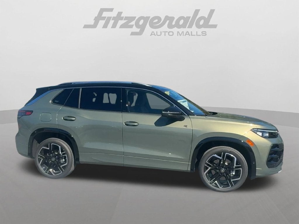 2026 Volkswagen Tiguan SEL R-Line Turbo