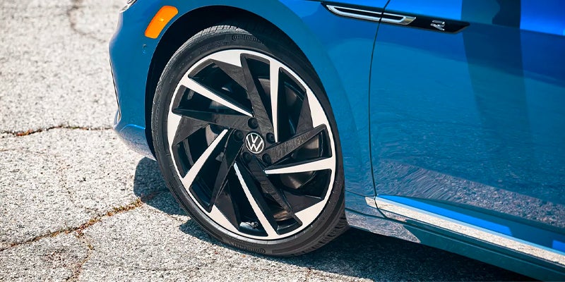 Tiguan model side view